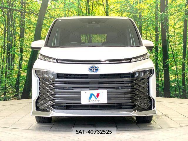 Toyota VOXY HYBRID 2023-08 8884594-14