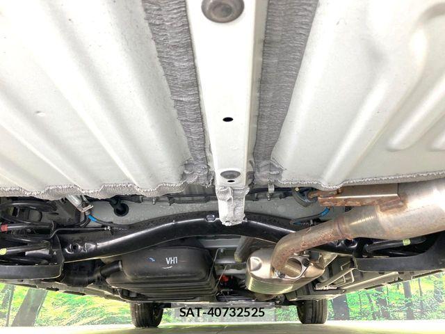 Toyota VOXY HYBRID 2023-08 8884594-19