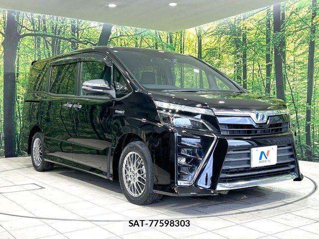 Toyota VOXY HYBRID 2018-01 8884598-16