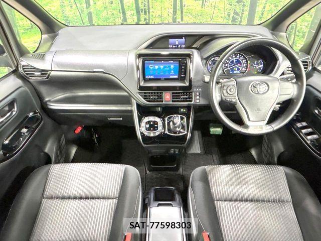 Toyota VOXY HYBRID 2018-01 8884598-6