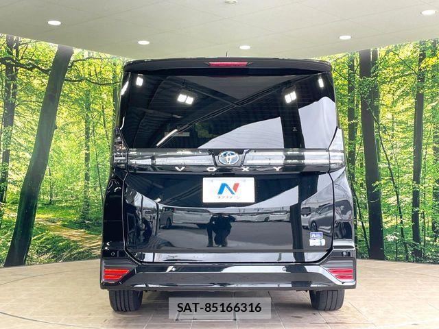 Toyota VOXY HYBRID 2023-08 8884595-15