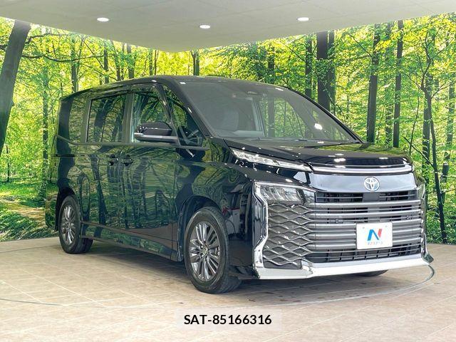 Toyota VOXY HYBRID 2023-08 8884595-16