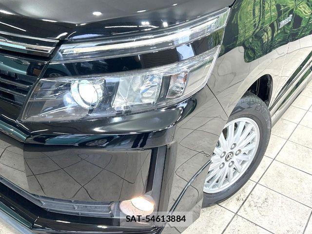 Toyota VOXY HYBRID 2015-10 8884600-13