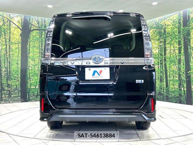 Toyota VOXY HYBRID 2015-10 8884600-16