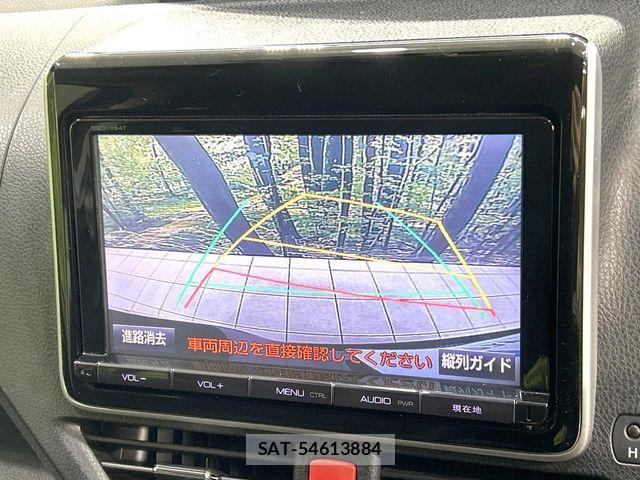 Toyota VOXY HYBRID 2015-10 8884600-4