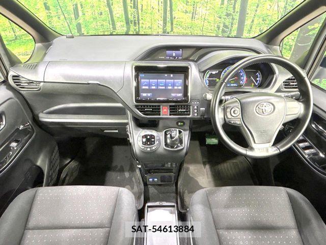Toyota VOXY HYBRID 2015-10 8884600-7