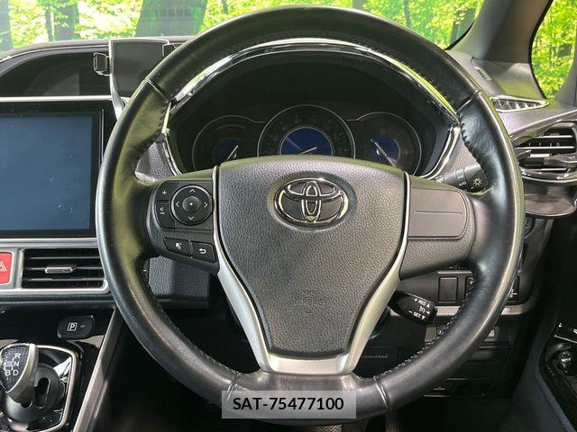 Toyota VOXY HYBRID 2018-09 8884597-13