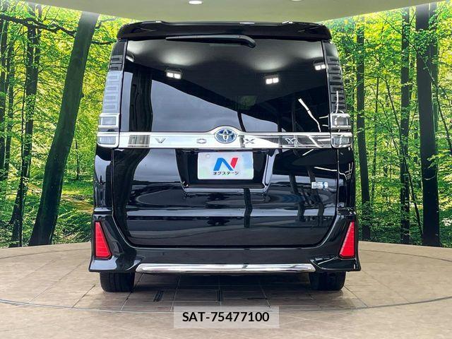 Toyota VOXY HYBRID 2018-09 8884597-17
