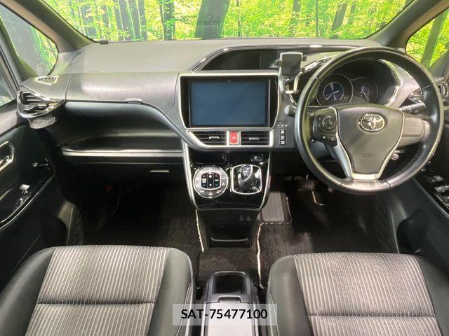 Toyota VOXY HYBRID 2018-09 8884597-1