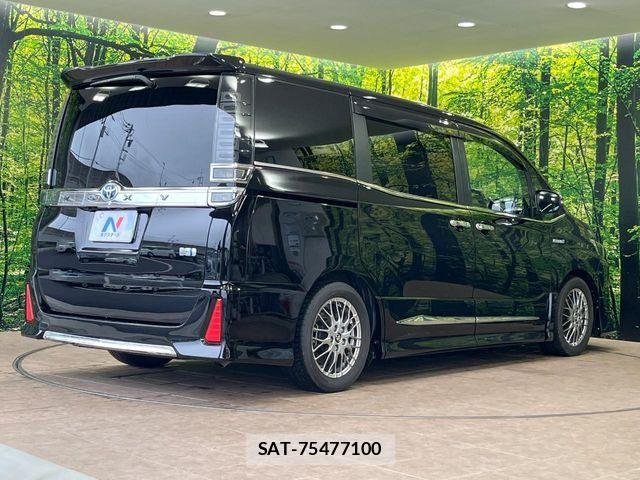 Toyota VOXY HYBRID 2018-09 8884597-19
