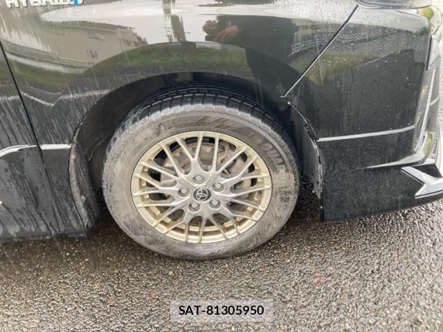 Toyota VOXY HYBRID 2019-12 8884599-10