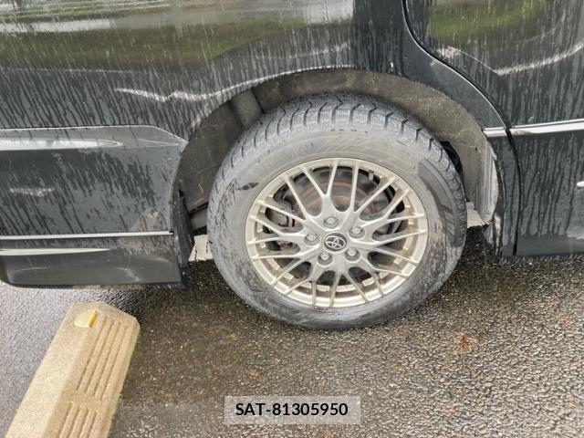 Toyota VOXY HYBRID 2019-12 8884599-11