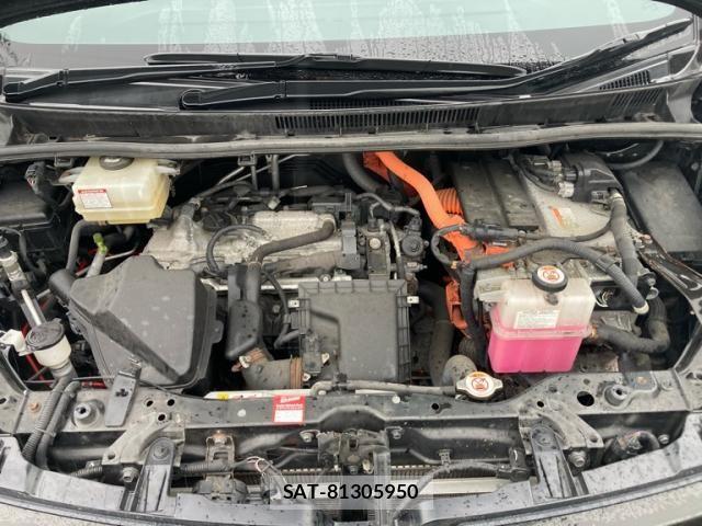 Toyota VOXY HYBRID 2019-12 8884599-16
