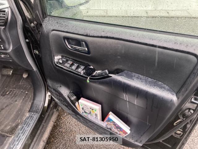Toyota VOXY HYBRID 2019-12 8884599-17