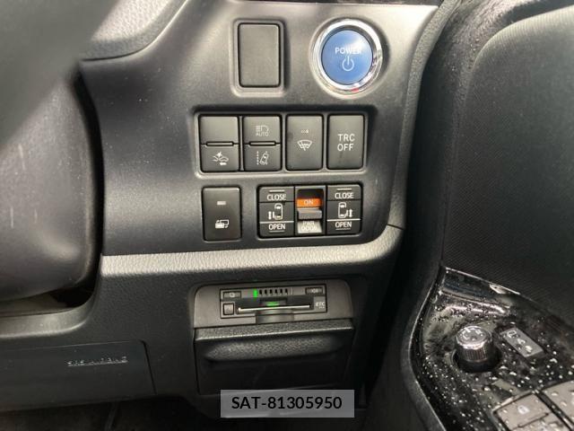 Toyota VOXY HYBRID 2019-12 8884599-22