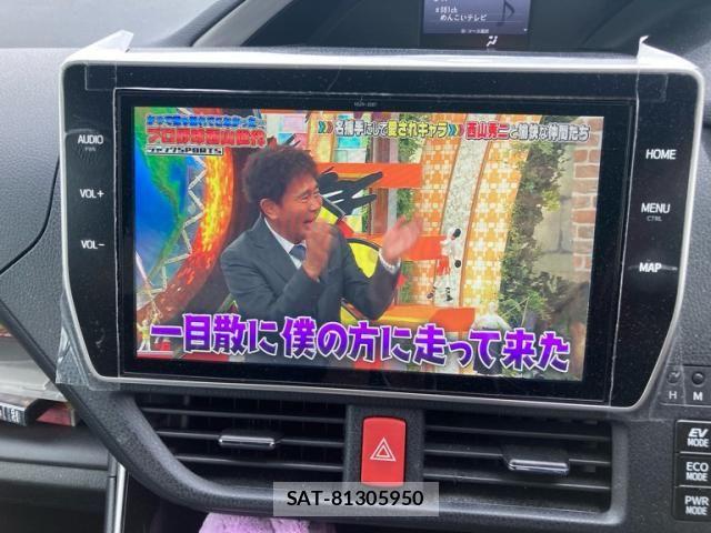 Toyota VOXY HYBRID 2019-12 8884599-27