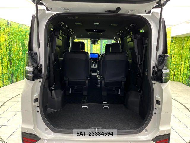 Toyota VOXY HYBRID 2025-10 8884587-10