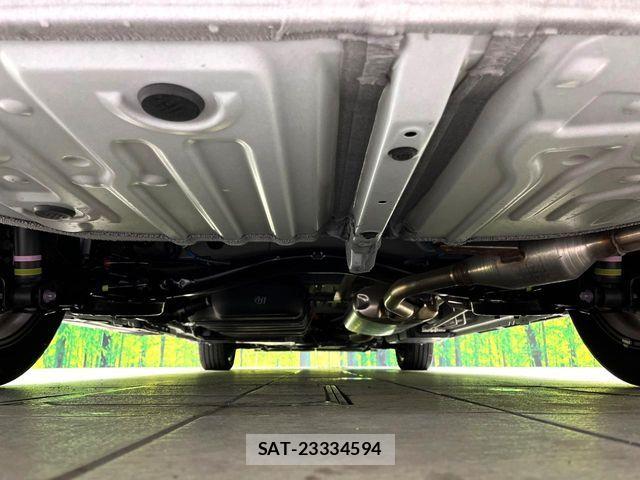 Toyota VOXY HYBRID 2025-10 8884587-19