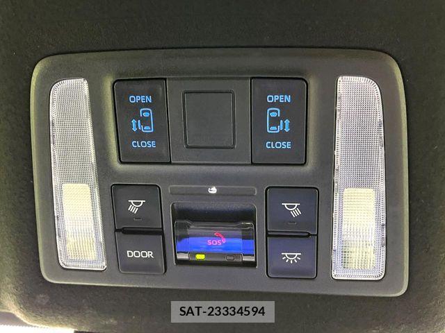 Toyota VOXY HYBRID 2025-10 8884587-6