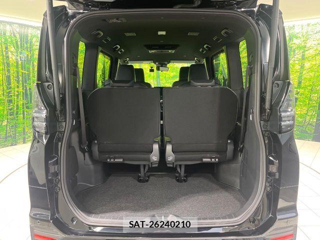 Toyota VOXY HYBRID 2024-11 8884589-10