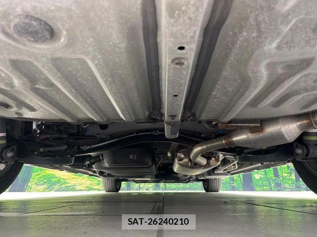 Toyota VOXY HYBRID 2024-11 8884589-18