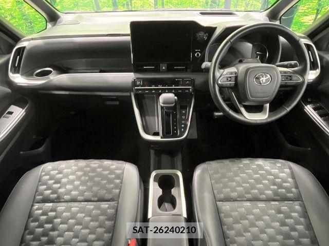 Toyota VOXY HYBRID 2024-11 8884589-1
