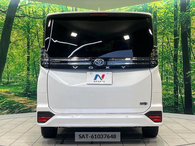 Toyota VOXY HYBRID 2023-10 8884591-15