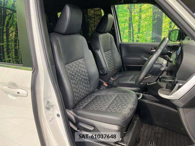 Toyota VOXY HYBRID 2023-10 8884591-7