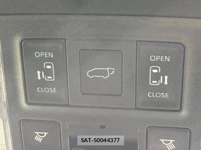 Toyota VOXY HYBRID 2024-09 8884588-5