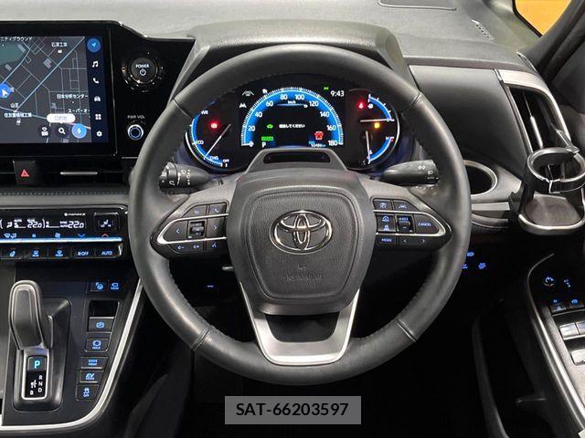 Toyota VOXY HYBRID 2023-11 8884590-10