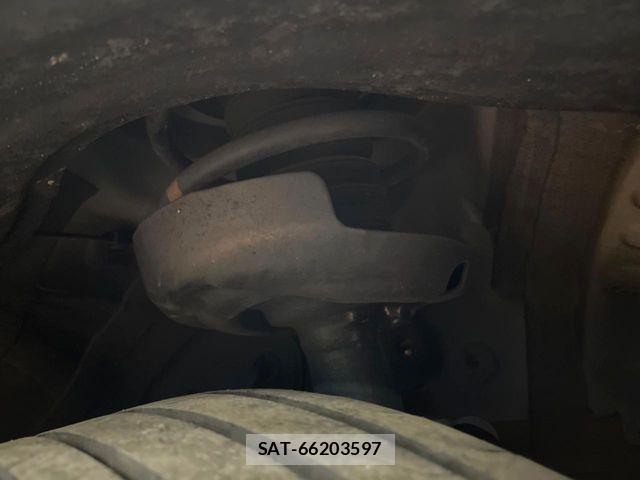 Toyota VOXY HYBRID 2023-11 8884590-19