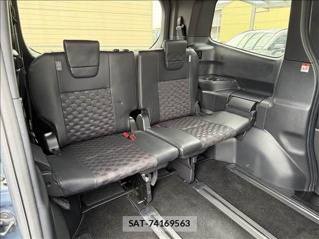 Toyota VOXY HYBRID 2022-09 1382134-11