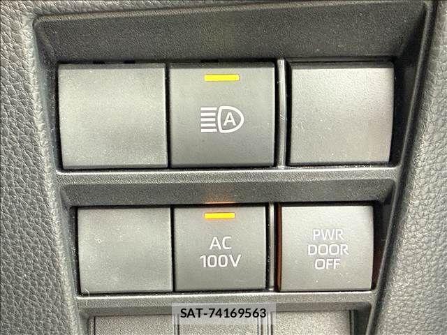 Toyota VOXY HYBRID 2022-09 1382134-16