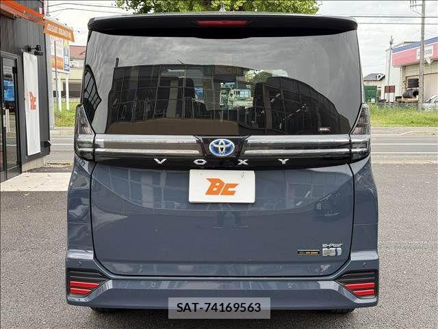 Toyota VOXY HYBRID 2022-09 1382134-22