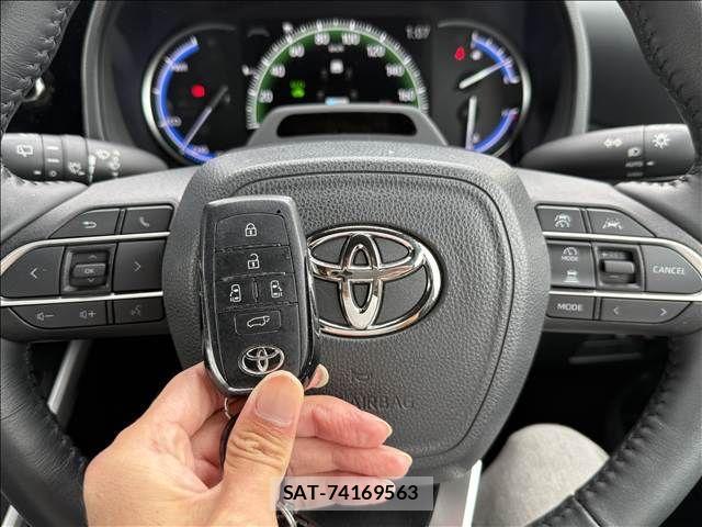 Toyota VOXY HYBRID 2022-09 1382134-26