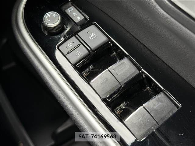 Toyota VOXY HYBRID 2022-09 1382134-28