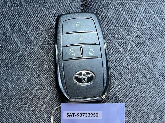 Toyota VOXY HYBRID 2023-09 2252861-20
