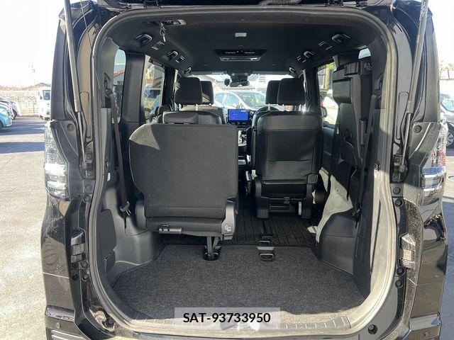 Toyota VOXY HYBRID 2023-09 2252861-24