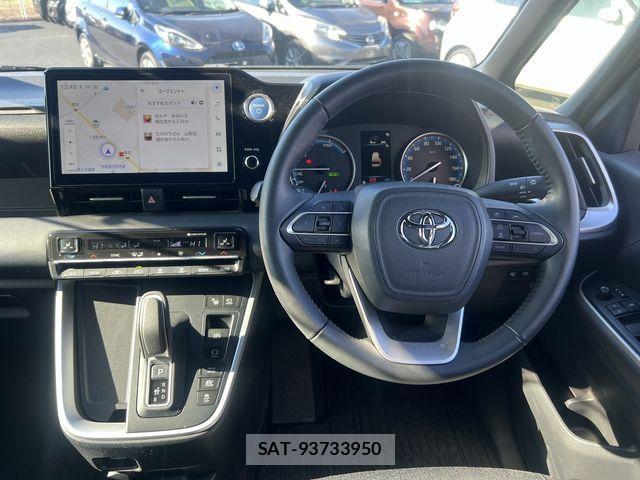 Toyota VOXY HYBRID 2023-09 2252861-7