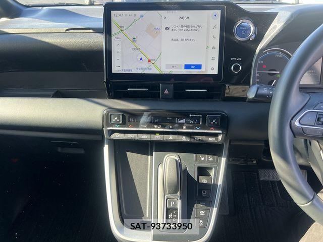 Toyota VOXY HYBRID 2023-09 2252861-8
