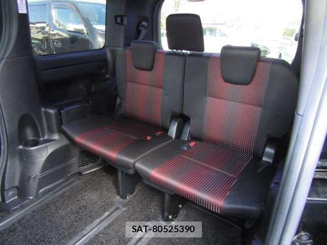 Toyota VOXY HYBRID 2017-07 4051653-19