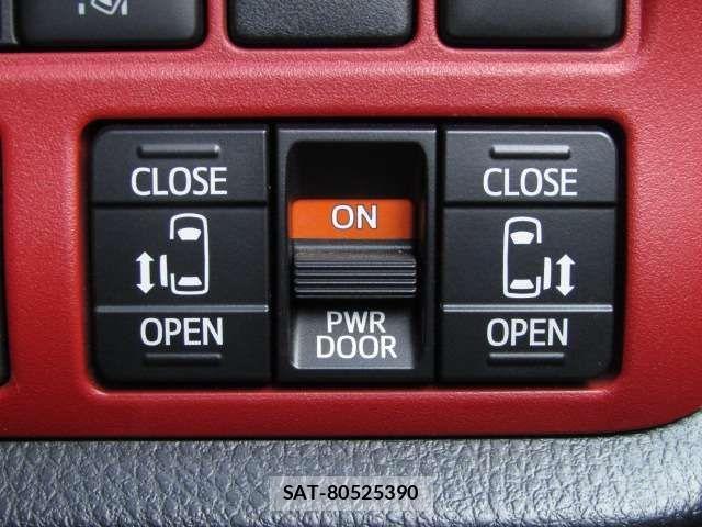 Toyota VOXY HYBRID 2017-07 4051653-4