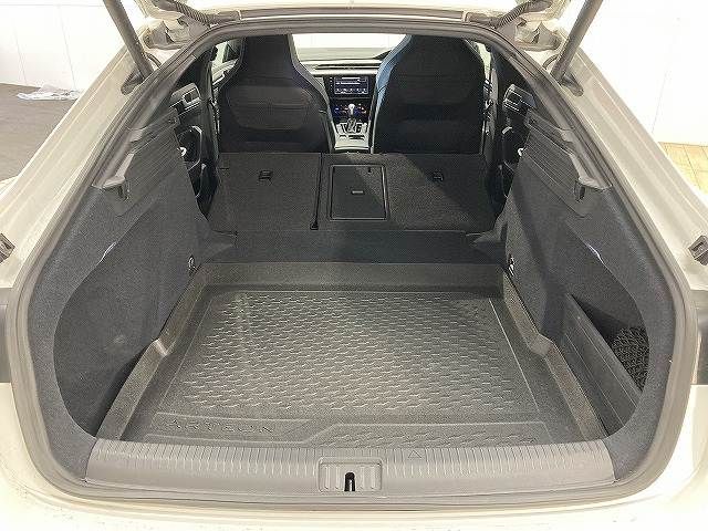 VolksWagen ARTEON 2021-09 3687652-12