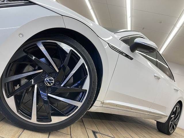 VolksWagen ARTEON 2021-09 3687652-18