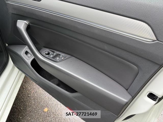 VolksWagen ARTEON 2018-08 7227073-8