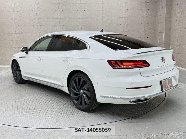 VolksWagen ARTEON 2017-10 7227068-10
