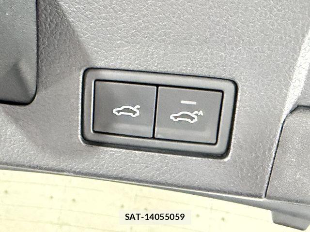 VolksWagen ARTEON 2017-10 7227068-13