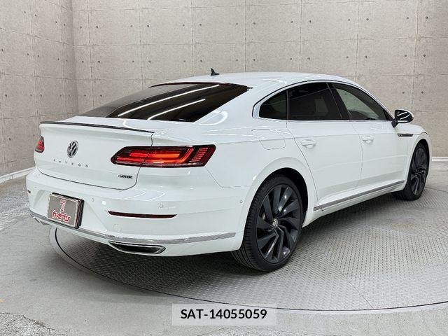 VolksWagen ARTEON 2017-10 7227068-1