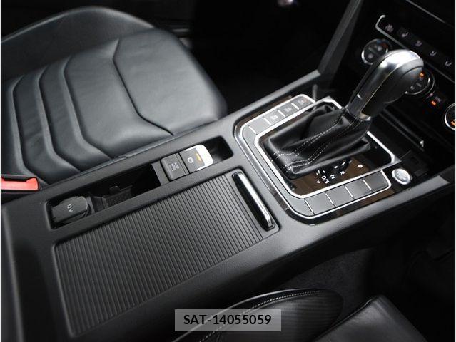 VolksWagen ARTEON 2017-10 7227068-28