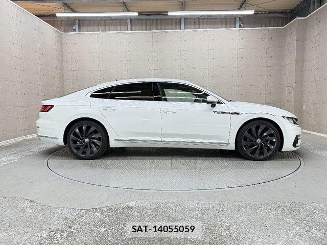 VolksWagen ARTEON 2017-10 7227068-8